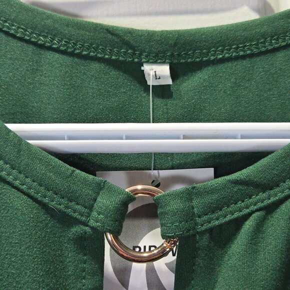 NWT Women’s Green Sleeveless Gold Keyhole V-Neck Summer Tank Top – Size Large - Picture 3 of 5